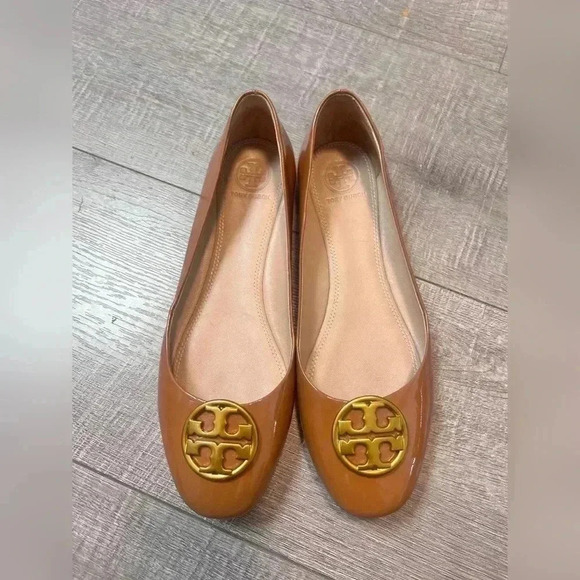 Tory Burch Umber Chelsea Patent
Ballet Flats In Umber - Picture 1 of 5